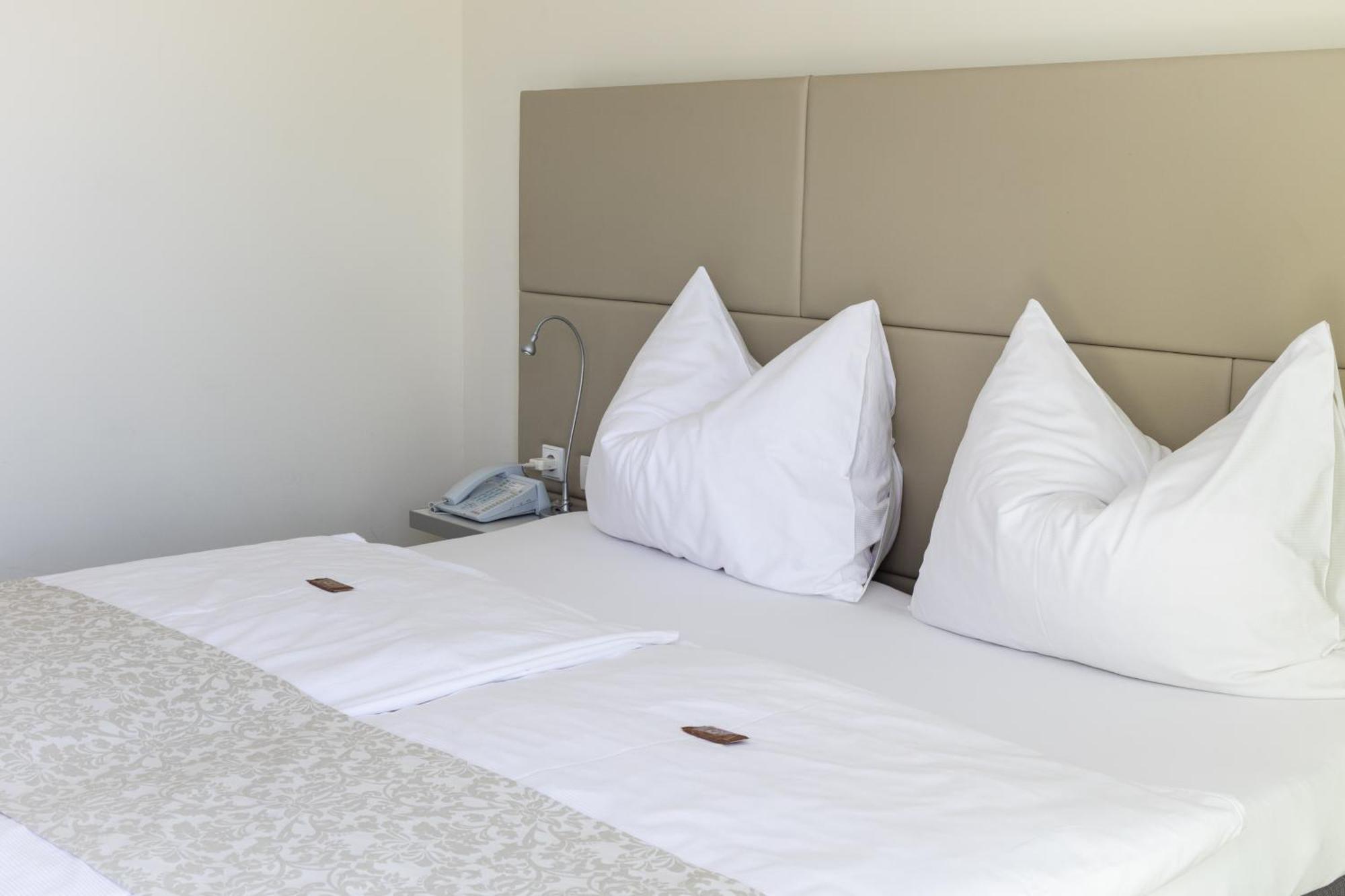 Doppelzimmer mit Balkon
